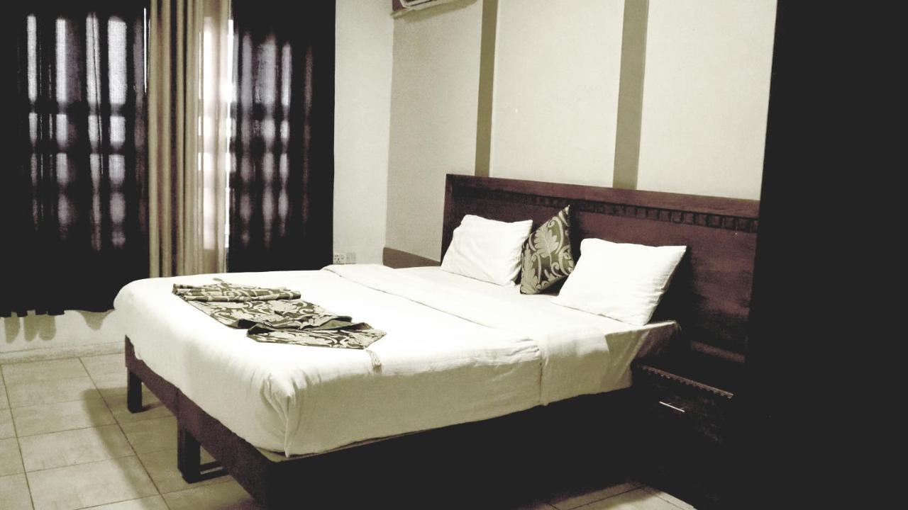Al Fawanes Hotel Apartments Amman Dış mekan fotoğraf