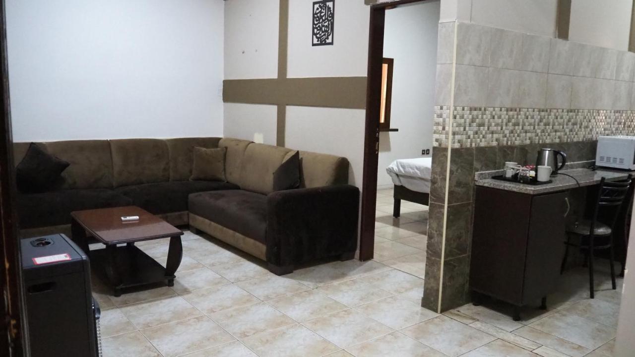 Al Fawanes Hotel Apartments Amman Dış mekan fotoğraf