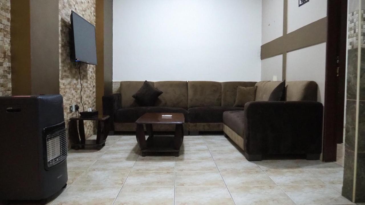 Al Fawanes Hotel Apartments Amman Dış mekan fotoğraf