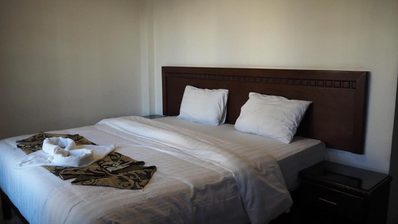 Al Fawanes Hotel Apartments Amman Dış mekan fotoğraf